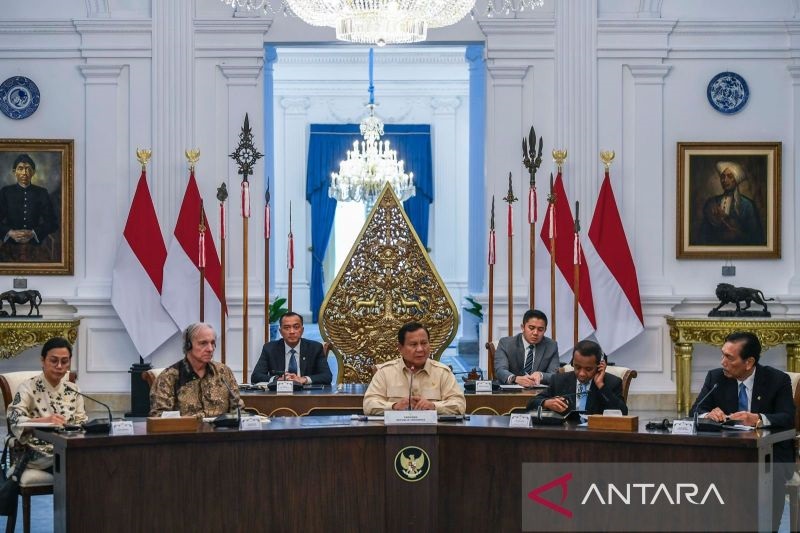 Prabowo bertemu Ray Dalio dan pengusaha besar RI bahas investasi Danantara Indonesia untuk pengelolaan aset BUMN yang lebih transparan dan efisien