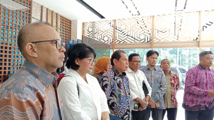 ADAKSI usai audiensi dengan Mendiktisiantek Brian Yuliarto soal tukin.