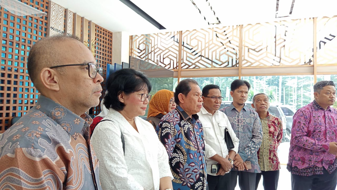 ADAKSI usai audiensi dengan Mendiktisiantek Brian Yuliarto soal tukin.