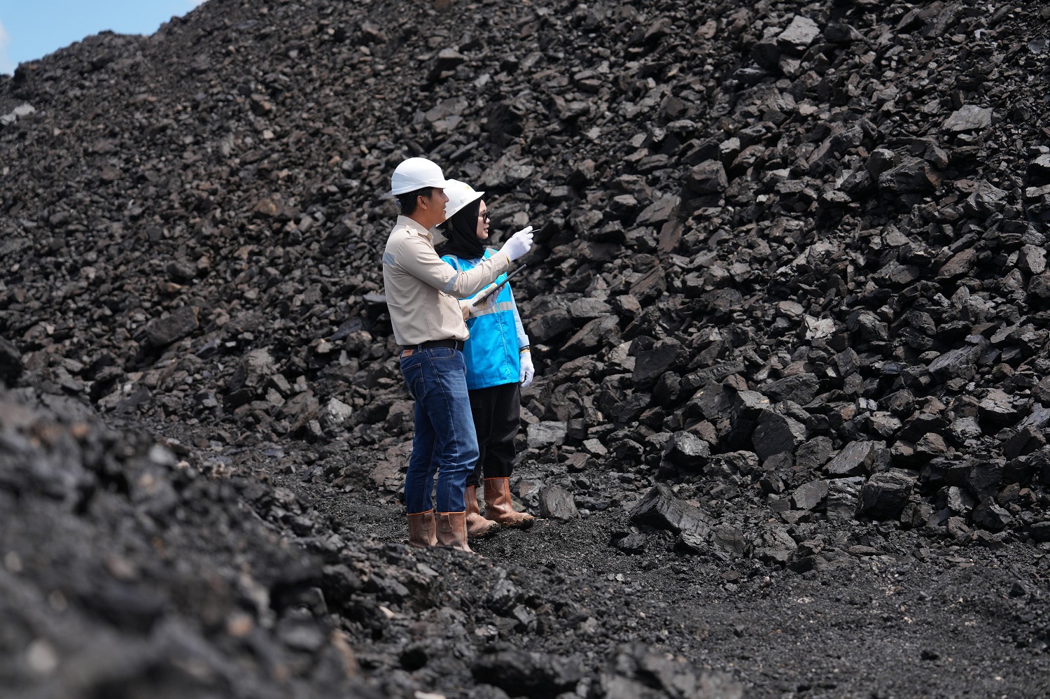 Subholding PLN Energi Primer Indonesia (PLN EPI) berkomitmen mendukung kehandalan pasokan listrik selama periode Ramadhan dengan memperkuat pasokan bahan bakar pembangkit.