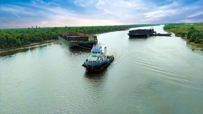 PLN EPI memastikan pasokan energi primer aman jelang Idul Fitri 1446 H, dengan cadangan di atas 20 HOP untuk mendukung keandalan listrik nasional