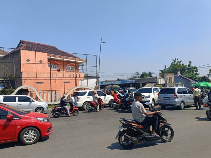 Pintu Tol di Wanajaya Cibitung Mendesak Dibangun, Warga Terjebak Macet Parah Tiap Hari!