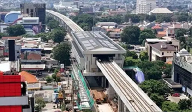LRT Jakarta Fase 1B tembus 93%! Simak rute Velodrome-Manggarai, perubahan nama stasiun baru, dan dampak ekonomi kota global.