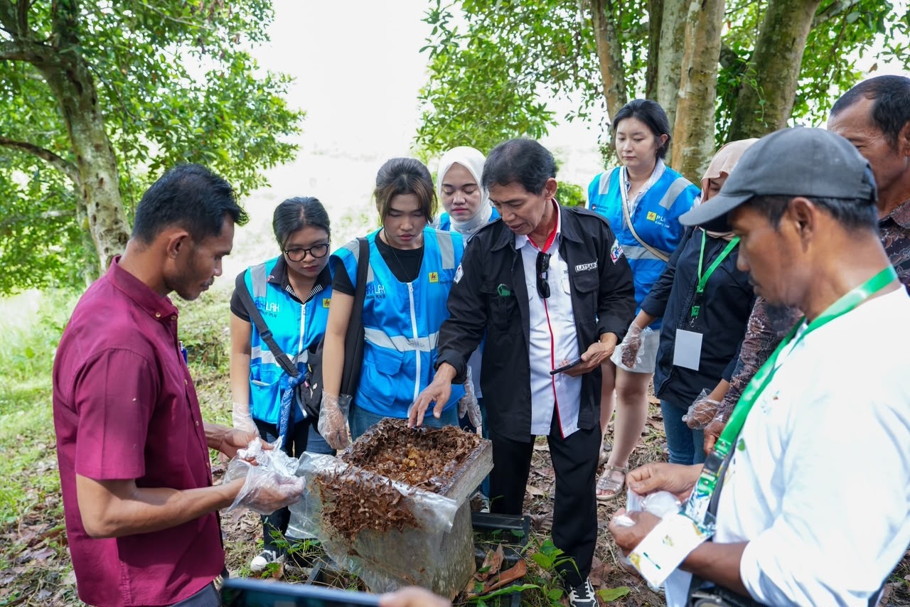 PLN EPI dorong UMKM Kutai Kartanegara lewat budidaya madu kelulut. Intip peluang cuan produk propolis dan target pendapatan naik 30%