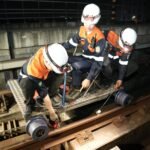 KAI bongkar rahasia keandalan LRT Jabodebek yang selalu tepat waktu berkat teknologi plinth track dan perawatan rutin.