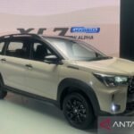Suzuki menyegarkan New XL7 dengan desain eksterior baru. Varian Alpha tampil lebih sporty, sementara Zeta dan Beta semakin elegan.