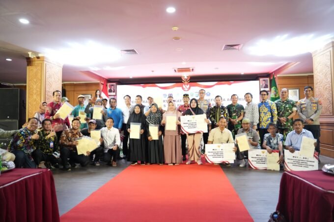 Reforma Agraria Badan Bank Tanah tak sekadar memberi sertipikat, tetapi juga mendorong warga mengembangkan lahan dan memperkuat ekonomi keluarga.