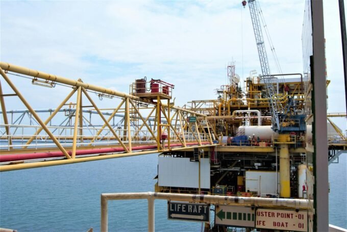 Harga minyak dunia naik tipis menjelang libur Hari Kemerdekaan AS di tengah optimisme pasokan global dan perkembangan negosiasi AS-Iran.