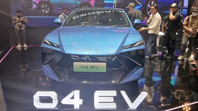 Omoda O4 EV tampil di GIIAS 2026 dengan teknologi mobil listrik berbasis AI