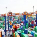 Pelindo menambah empat E-RTG di TPK Banjarmasin. Kapasitas alat naik 33 persen untuk mempercepat bongkar muat dan dukung Green Port.