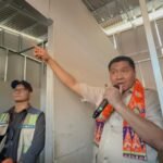 Menteri PKP Maruarar Sirait meninjau program Bedah Rumah di Cakung, Jakarta Timur, untuk mempercepat penanganan rumah tidak layak huni