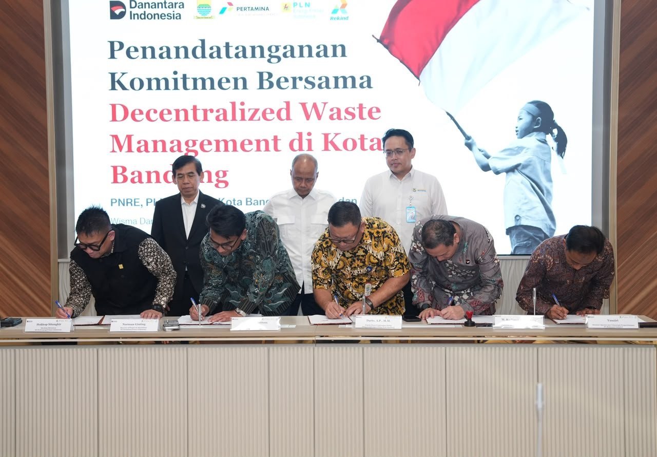 PLN EPI bersama Danantara dan mitra mengembangkan DWM di Bandung untuk mengolah sampah menjadi sumber energi dan produk bernilai tambah.