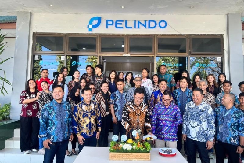 Pelindo memperkuat Operation and Commercial Excellence pada tahun kelima pascamerger untuk meningkatkan efisiensi dan kelancaran logistik nasional.