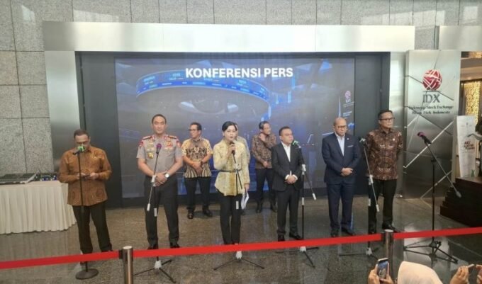 IHSG anjlok 8% hingga trading halt, tetapi Danantara melihat peluang investasi saham perbankan, infrastruktur, dan telekomunikasi.